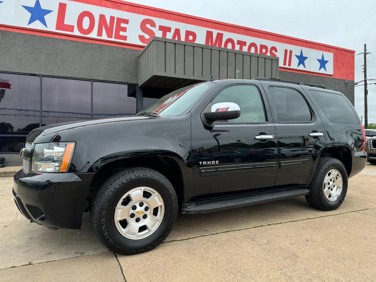 2013 BLACK CHEVROLET TAHOE LT (1GNSCBE06DR) , located at 5900 E. Lancaster Ave., Fort Worth, TX, 76112, (817) 457-5456, 0.000000, 0.000000 - Photo#1